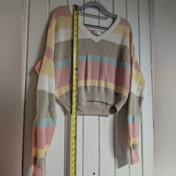 🩷 Hollister Pastel & Tan Striped V-Neck Sweater EUC - Picture 7 of 11